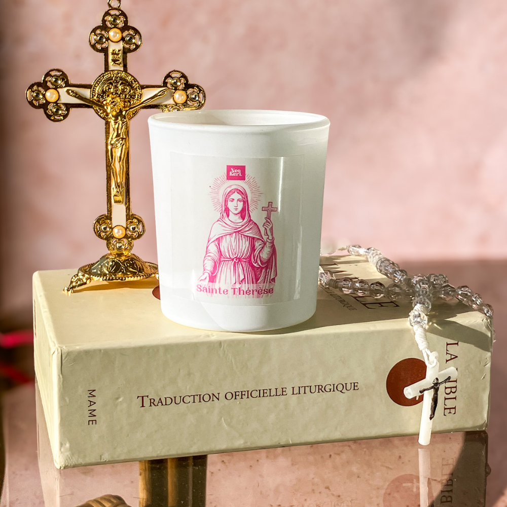 Bougie chrétienne Neo Keri Sainte Thérèse en cire d'église recyclée - 195g